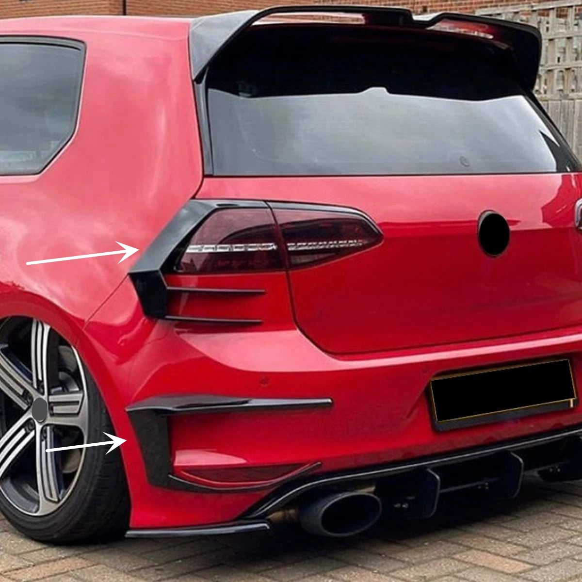 1Pair Rear Bumper Splitter Canard For VW Golf 7 7.5 MK7 MK7.5 GTI R GTD R400 2012-2020 Rear Tail Lamp Spoiler Brake Lamp Trim