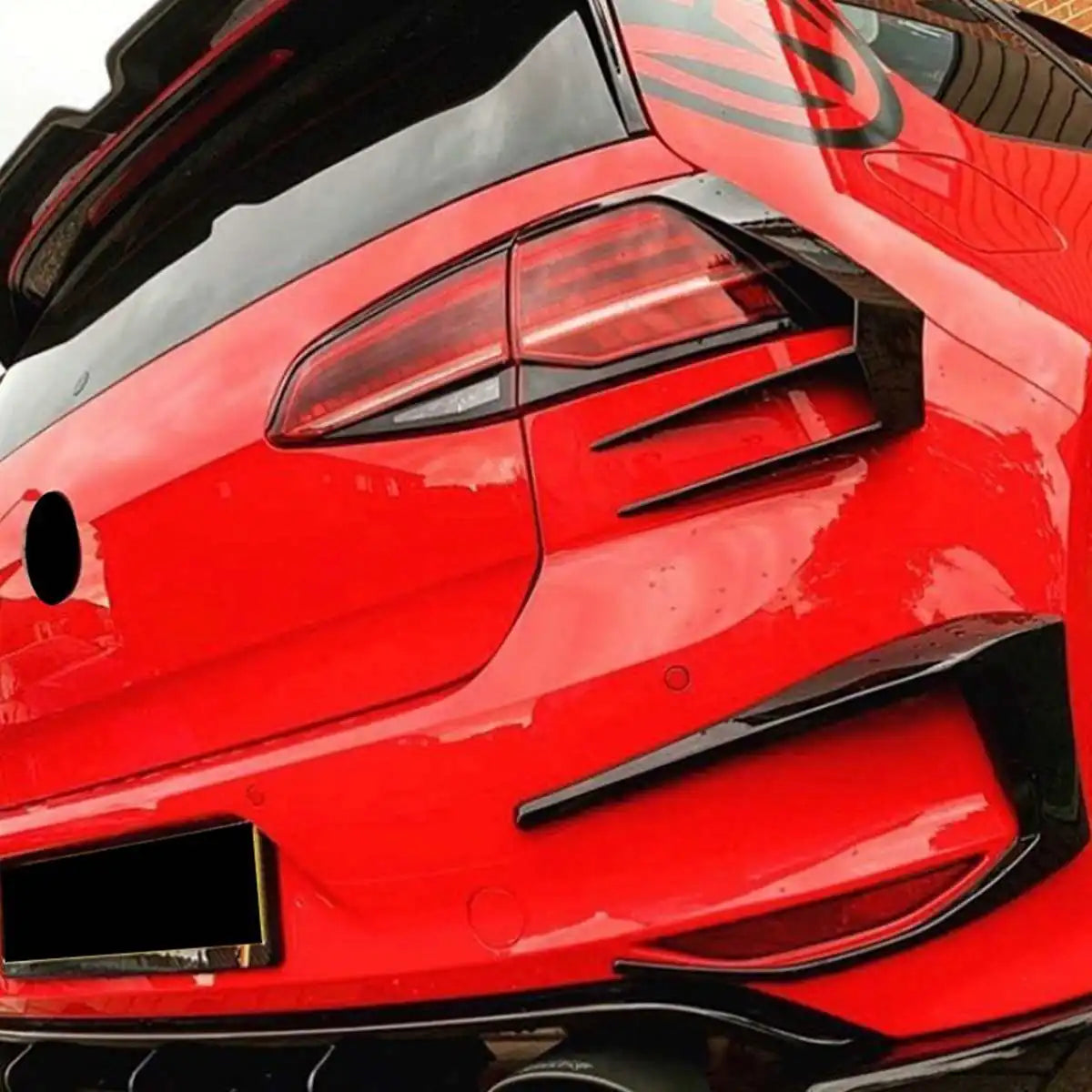 1Pair Rear Bumper Splitter Canard For VW Golf 7 7.5 MK7 MK7.5 GTI R GTD R400 2012-2020 Rear Tail Lamp Spoiler Brake Lamp Trim